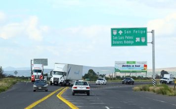 Guanajuato refuerza vigilancia en carreterras; se reúnen con transportistas