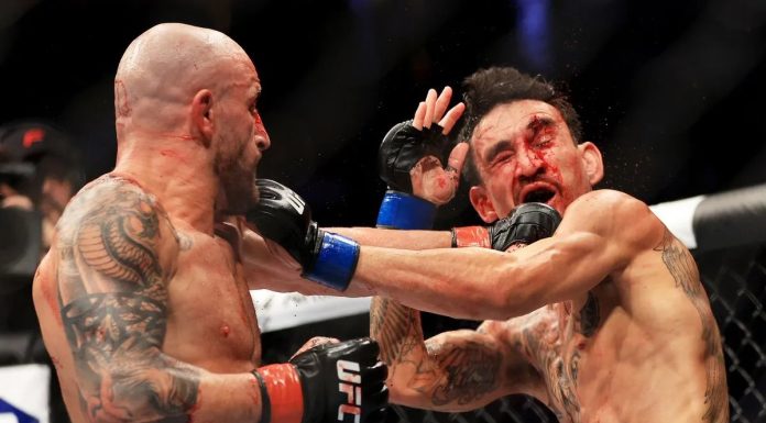 Volkanovski retiene campeonato tras vencer a Holloway