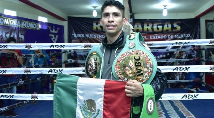 Va Ray Vargas por título pluma del CMB