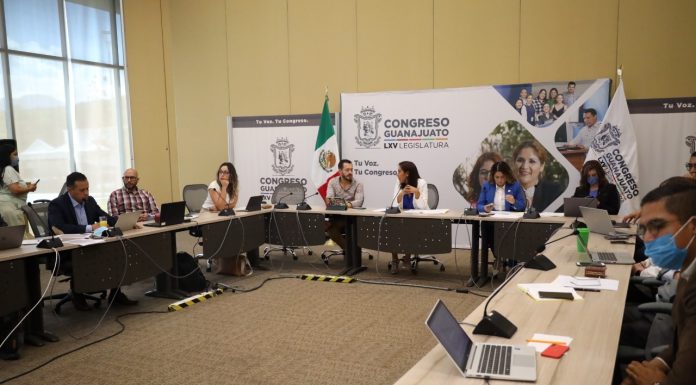 Analizan iniciativas de reforma a la Constitución Política para el Estado de Guanajuato