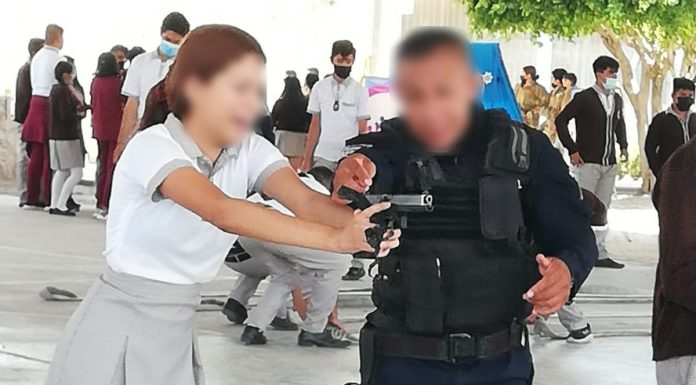 Investigan a policías de Purísima que permitieron a estudiantes manipular armas