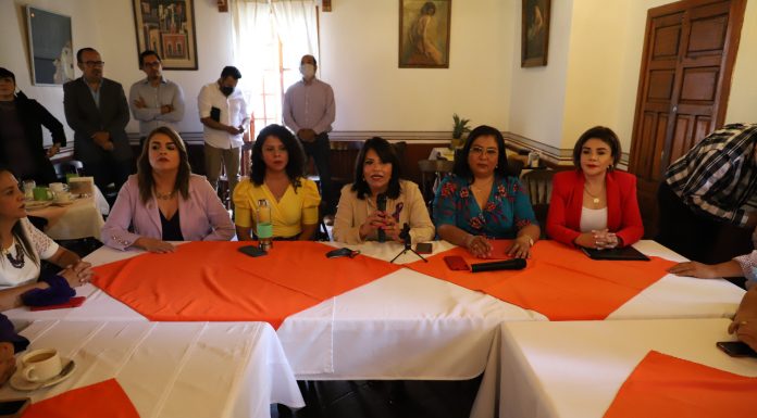 Mujeres priistas de Guanajuato respaldan a Alito Moreno
