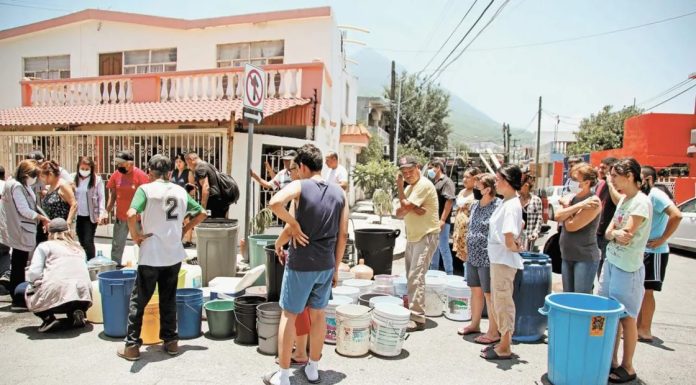 Por falta de agua pide AMLO a cerveceras para producción en NL