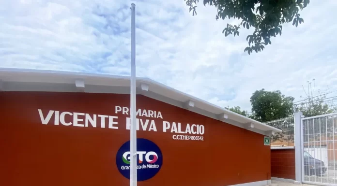 Avanza rehabilitación en la Primaria Vicente Riva Palacio en León