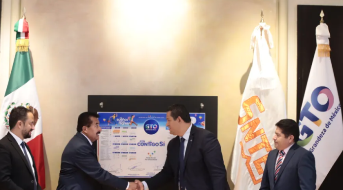 Firman Diego Sinhue y magisterio Calendario del Ciclo Escolar 2022-2023 para Guanajuato