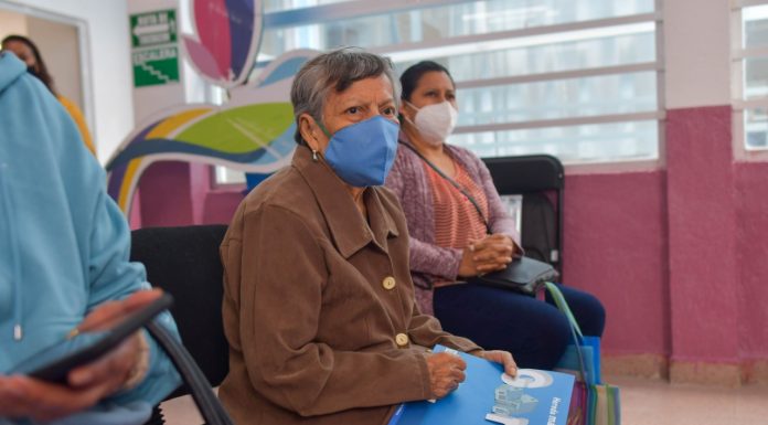 Capital | Ofrecen seguridad jurídica a adultos mayores en Guanajuato Capital