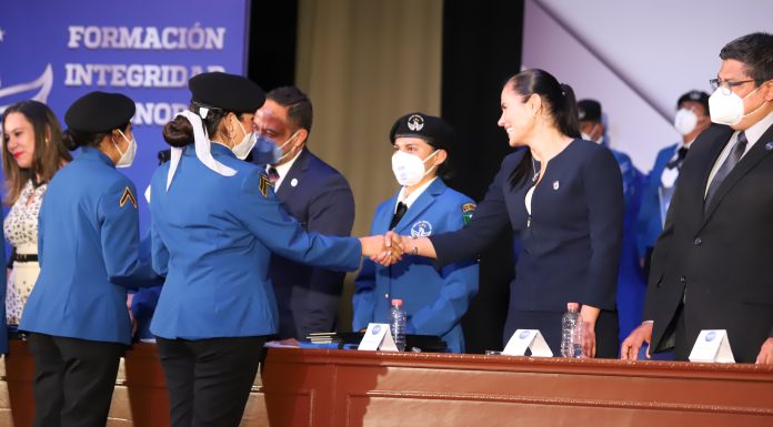 LEÓN | Anuncia Ale Gutiérrez enfoques de carreras para Academia Metropolitana