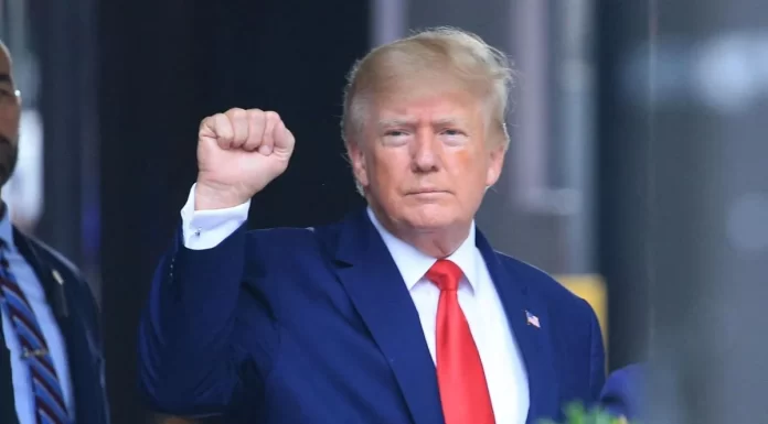 Donald Trump se niega a responder en interrogarorio sobre posible fraude en sus negocios