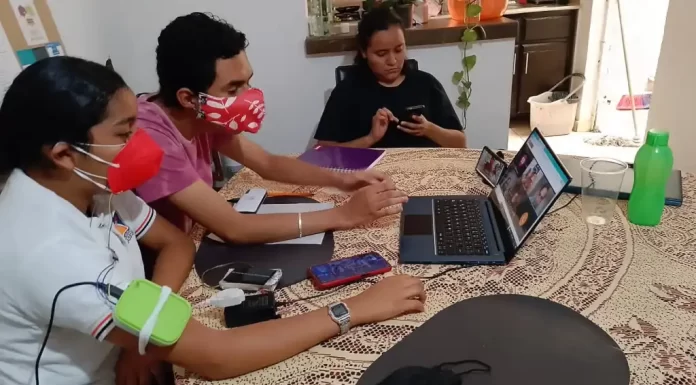 Estudiantes del SABES representaron a México en torneo internacional de tecnologías