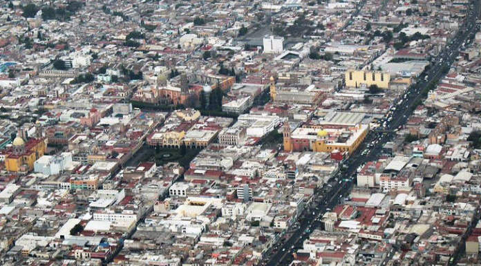 CELAYA | Se enfrentan policías y pistoleros; fallecen dos (VIDEO)