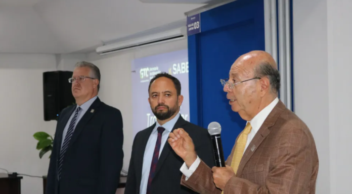 Dan la Bienvenida al Nuevo Director General del SABES