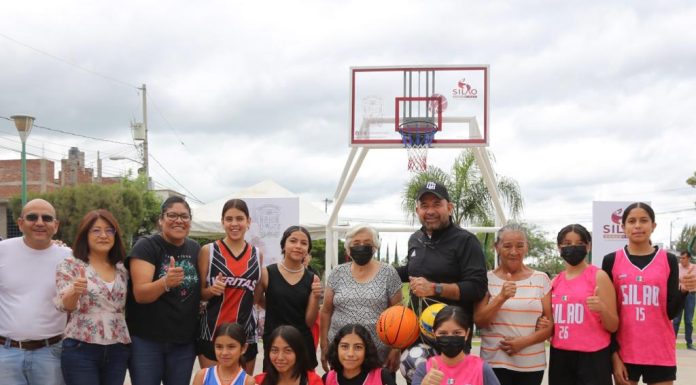 Entrega municipio de Silao canchas de usos múltiples