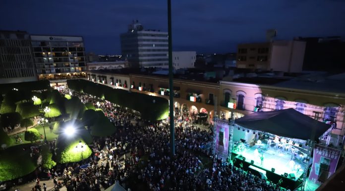 Ameniza la Sonora Santanera los festejos patrios en el centro histórico