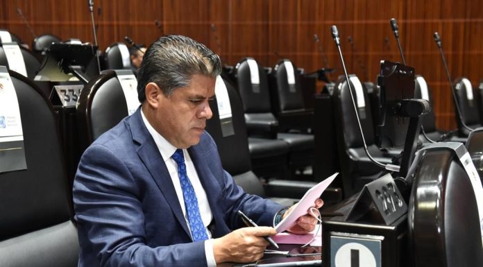 Presenta Román Cifuentes iniciativa de Ley Para Fortalecer la Industria del Calzado Nacional