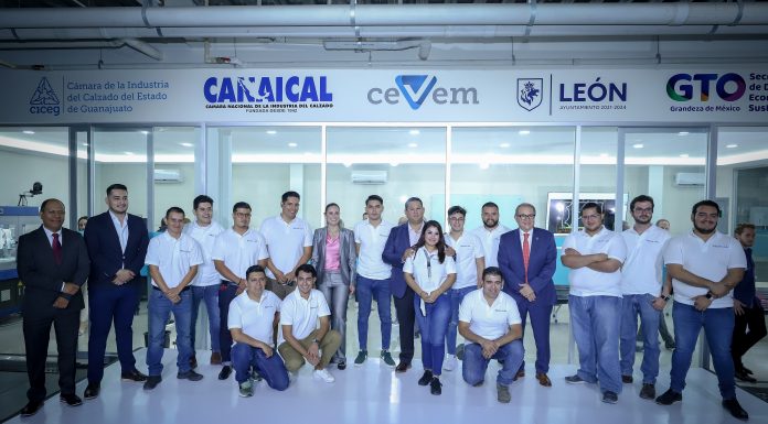Inauguran autoridades Shoe Lab en León