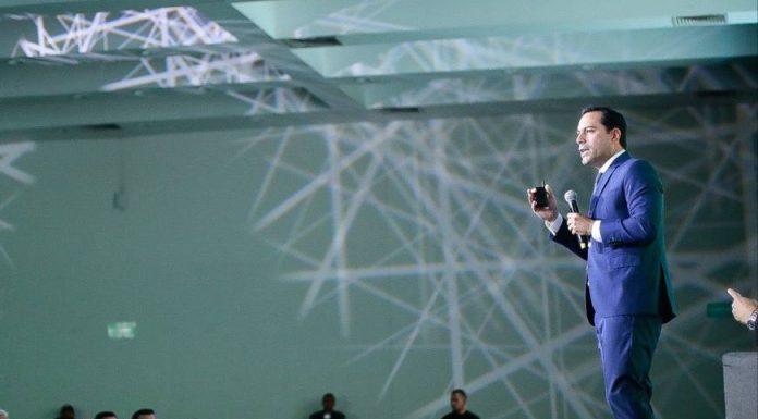 Defiende Mauricio Vila el Tren Maya en Hannover Messe