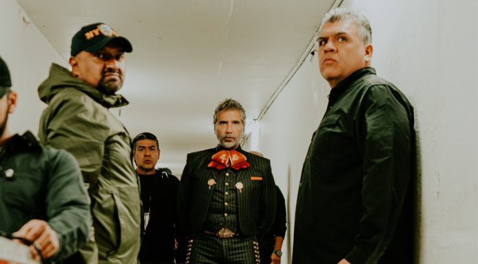 Medios de comunicación “vetan” a Alejandro Fernández