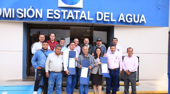 Reconocen a municipios por apoyo otorgado con pipas de agua para familias de Nuevo León