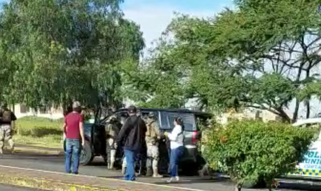 Detienen a dos policías en Cortazar