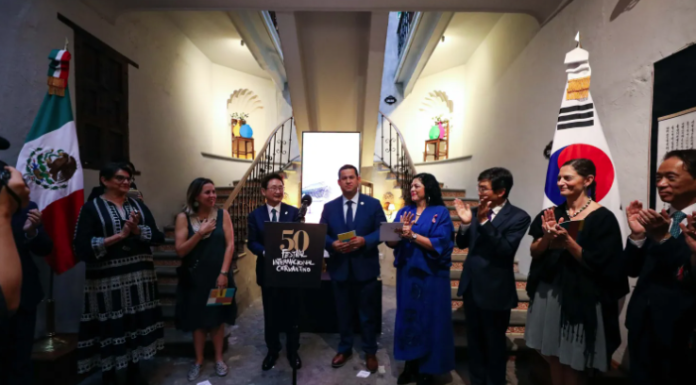 Participa gobernador Diego Sinhue en la apertura de la Casa Corea, en el marco del 50 Cervantino