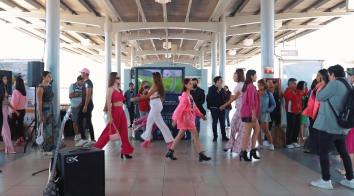 Promuven con pasarela en el SIT la prevención del Cáncer