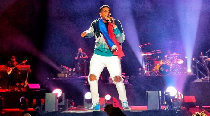 Fallece Mikaben en pleno concierto en París (VIDEO)