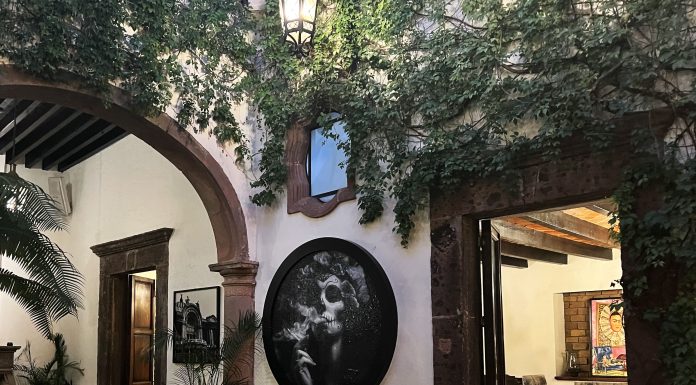 Casa de Sierra Nevada, A Belmont Hotel, incorpora a su colección de arte, ‘Alma De México’ de la artista Karla de Lara