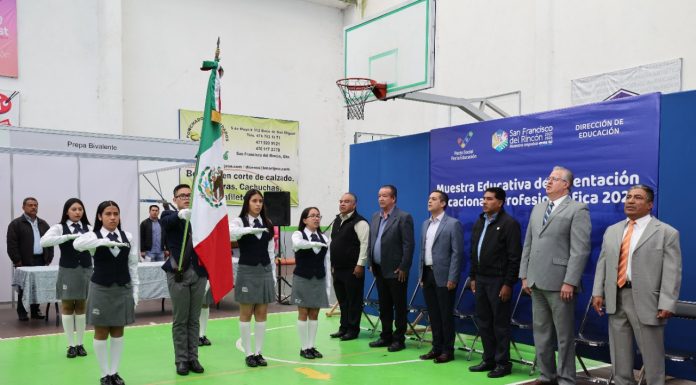 Purísima del Rincón presente en Muestra Profesiográfica