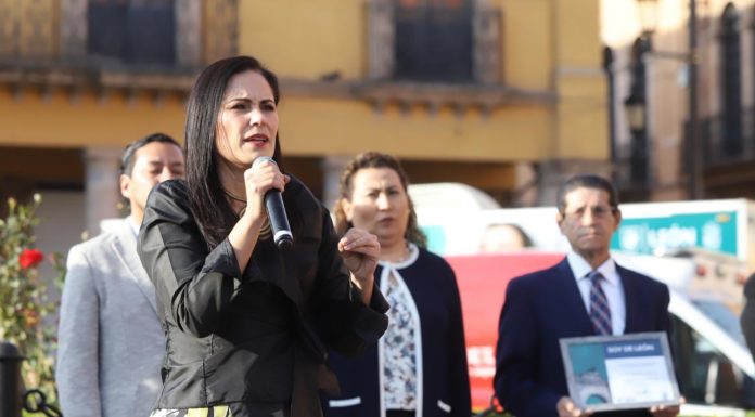 Llama Ale Gutiérrez a defender la democracia del país