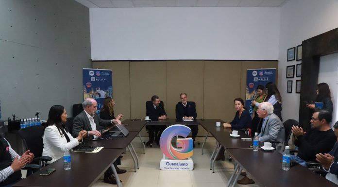 Firman convenio de colaboración la SECTUR y SMEI para generar información del migrante