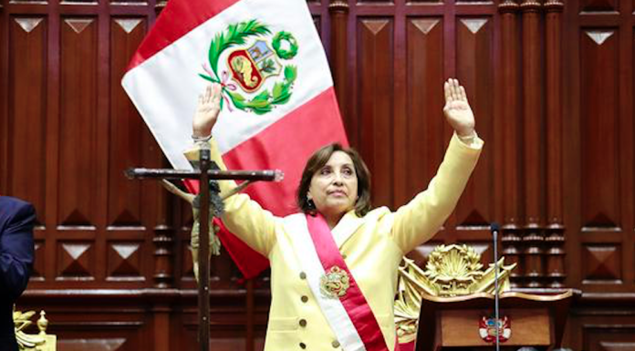 Boluarte convoca en el Palacio de Gobierno a portavoces de agrupaciones parlamentarias