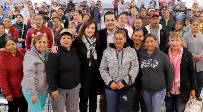 SALAMANCA | Acompaña César Prieto a DIF Municipal en entrega de juguetes