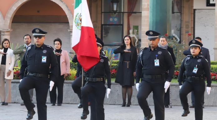LEÓN | Se inscriben 23 cadetes de la academia de policía a la UVEG