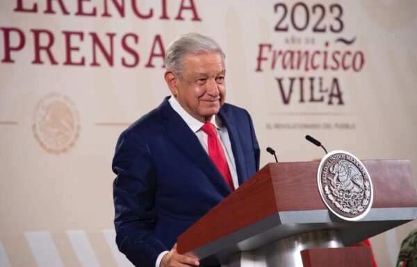 Anuncia López Obrador planta de Tesla en Nuevo León