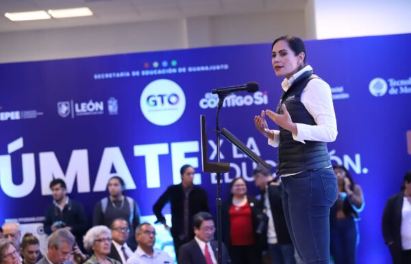 LEÓN | Se suma Ale Gutiérrez a fomentar exceencia educativa