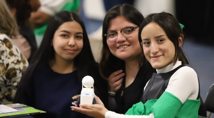 LEÓN | Entregan 300 kits de Robótica para Peques a preescolares del municipio