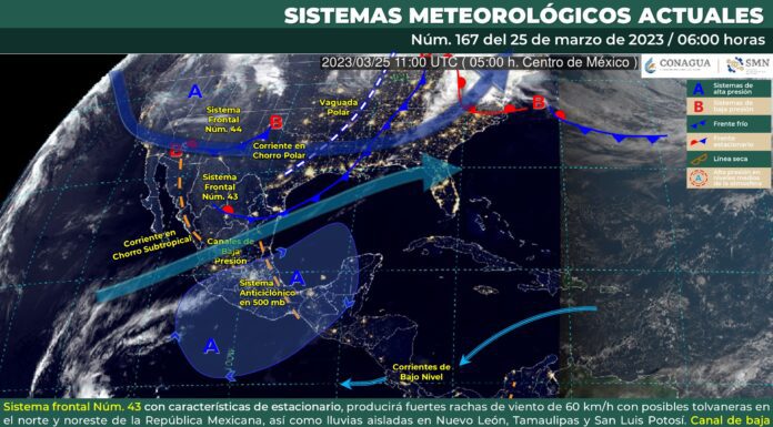 Ambiente frío a fresco y bancos de niebla en zonas montañosas durante la mañana. Ambiente templado a cálido por la tarde