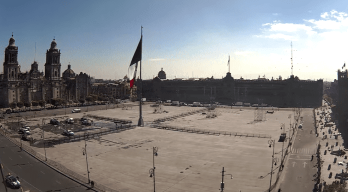 El Zócalo de la CDMX se prepara para concentración del 18 de marzo
