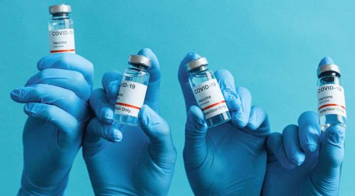 OMS deja de recomendar vacuna anticovid de refuerzo a mayoría de la población