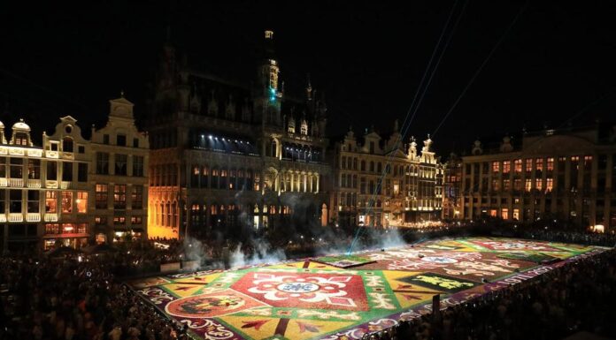 Gana Tapete de uriangatenses Premio a “La mejor muestra de la mexicanidad para el mundo”