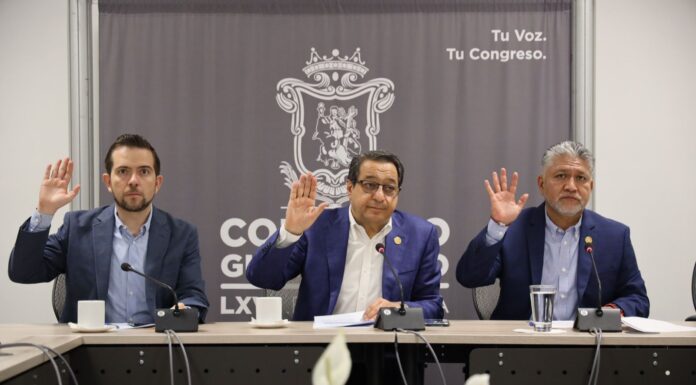 Aprueban dictamen en materia de programas de financiamiento para obra pública