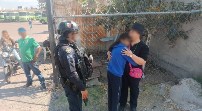 CELAYA | Menor extraviada es reunida con su familia