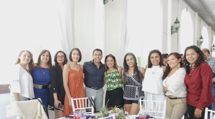 Reconoce Roberto Sosa a instructoras que participaron en Activa Fest
