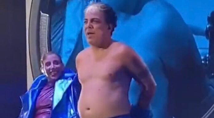 Para presumir su cuerpo, Cristian Castro se deja en calzones