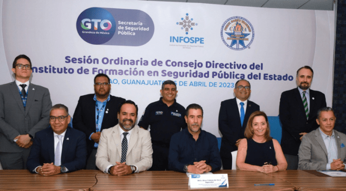 Rinden protesta como representantes de organismos de la sociedad civil, los consejeros ciudadanos que integran el Consejo Directivo del INFOSPE