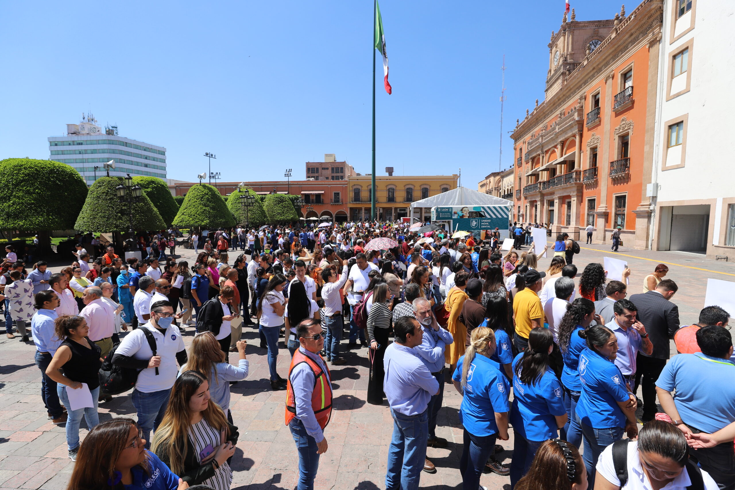 Creación de plazas operativas necesaria para Gobierno Municipal de León
