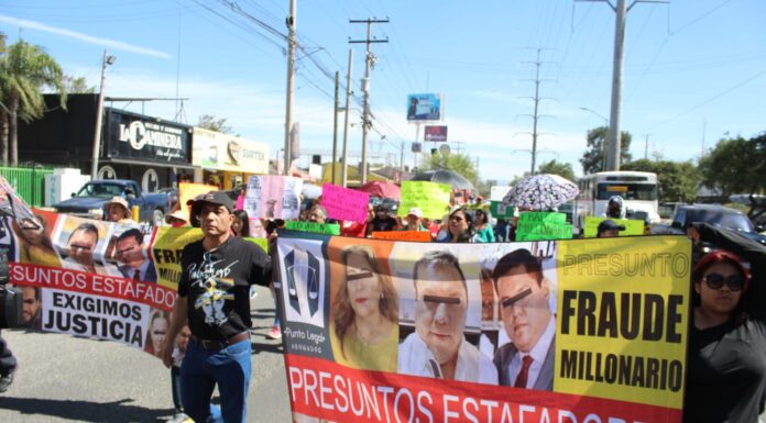 Protestan en la Fiscalía de Guanajuato estafados por presunto fraude inmobiliario