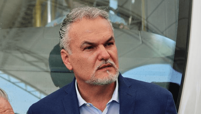 Vialidades primarias secuestradas por comerciante ambulantes, líder de transportista de León