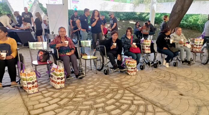 Entrega Vamos México 13 sillas de ruedas al DIF Municipal de Guanajuato