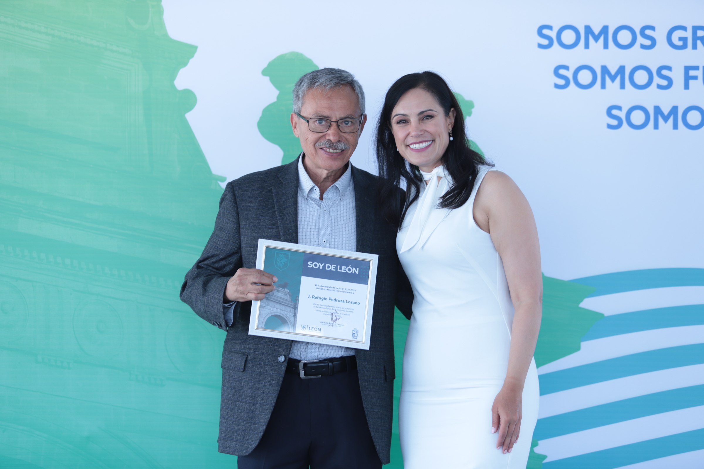 Reconoce Ale Gutiérrez labor periodística de Cuco Pedroza